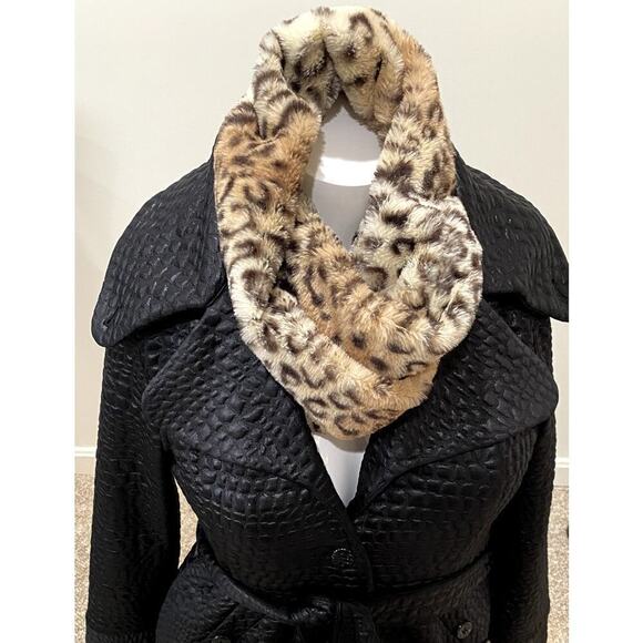 Unbranded Accessories - Animal Print Infinity Scarf - Size OS (EUC)